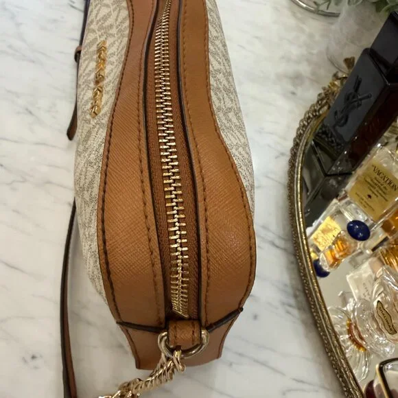 Michael Kors Jet Set Medium Logo Printed Crossbody White & - Picture 11 of 17